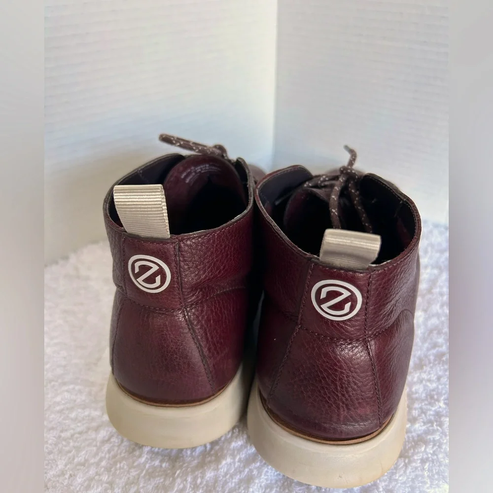 Cole Haan Lace up Chukka Boot in Burgandy Leather Size 11